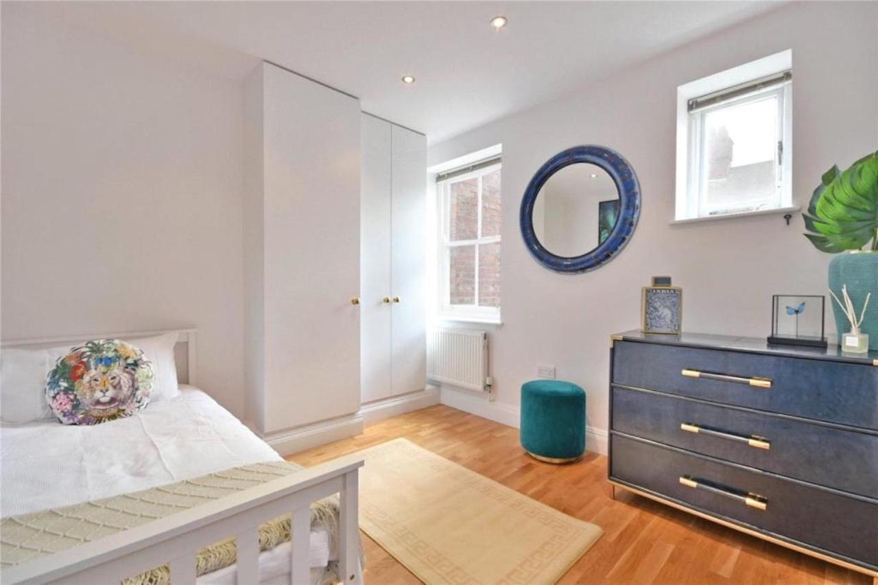 Luxury 3 Bed Apartment - Huge Outdoor Terrace & Amazing Transport Links London Bagian luar foto